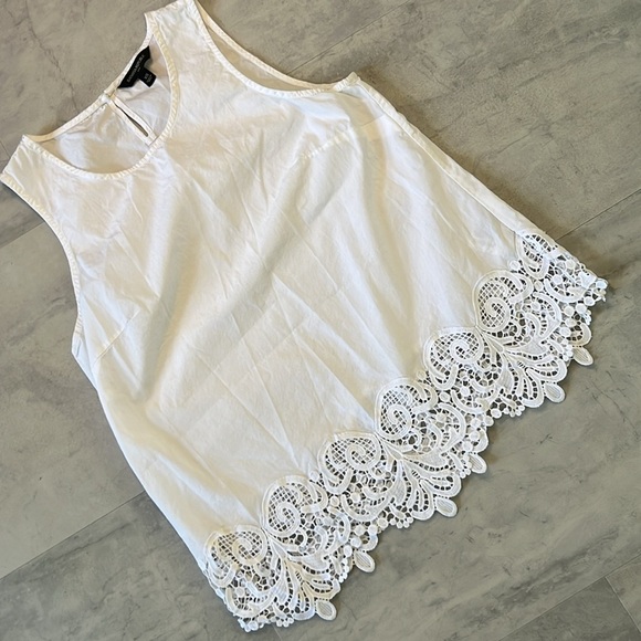 Banana Republic Tank top 100% cotton +lace border hemline bright white size XS - Picture 3 of 14